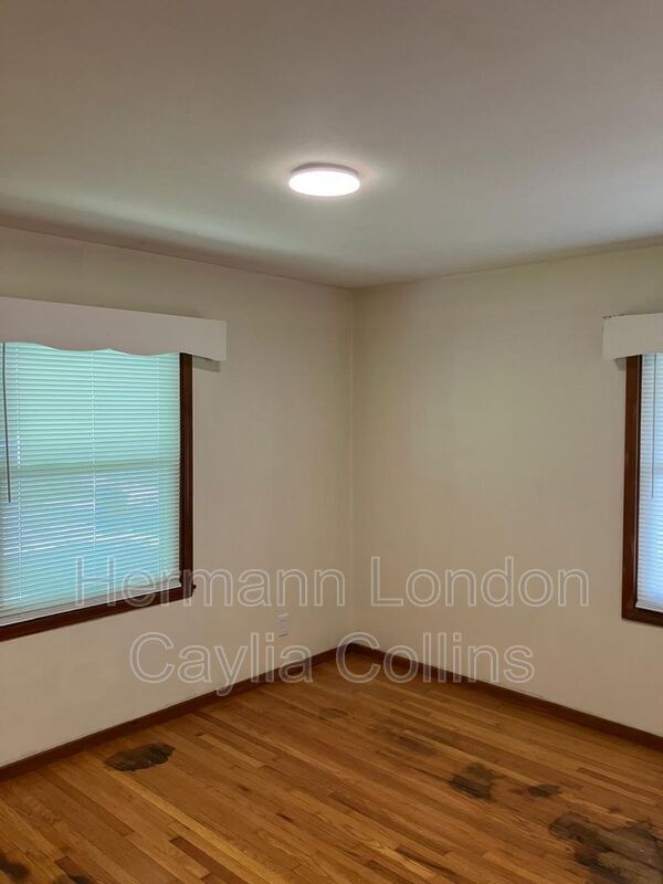 Building Photo - 428 Lancashire Rd