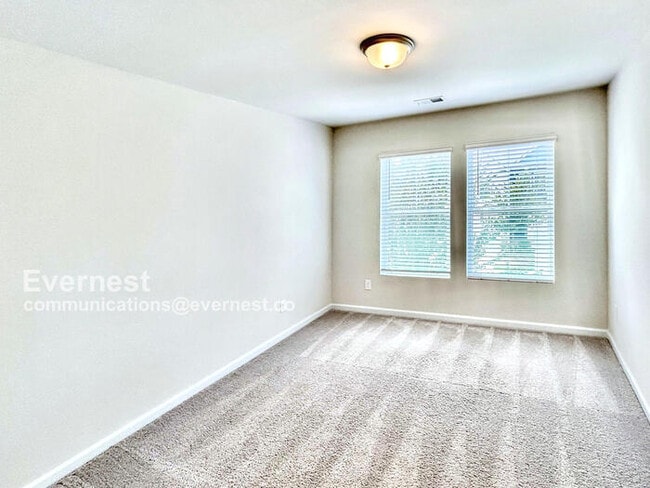 Building Photo - 4708 Fairfax Dr