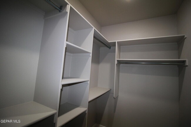 Building Photo - 509 Cedarwood Ave