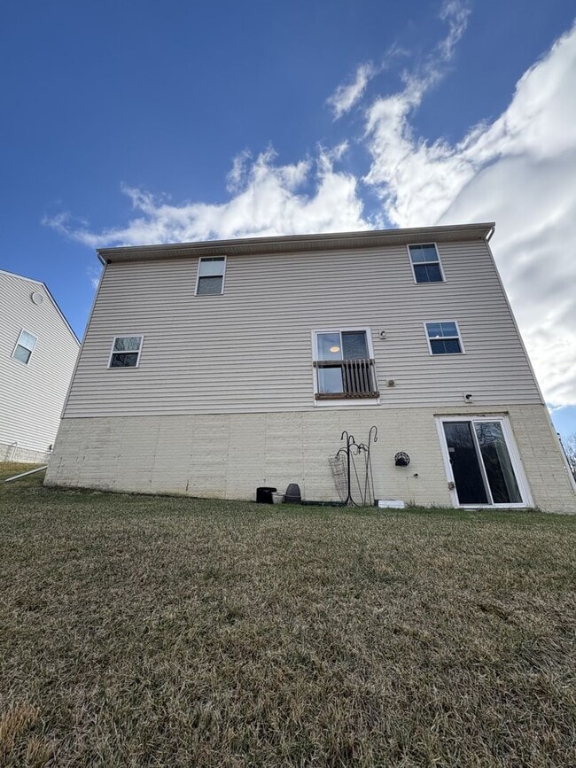 Building Photo - Stunning & Spacious Middle River 4bd/2.5ba Home with W/D, AC, Garage and more! Available now