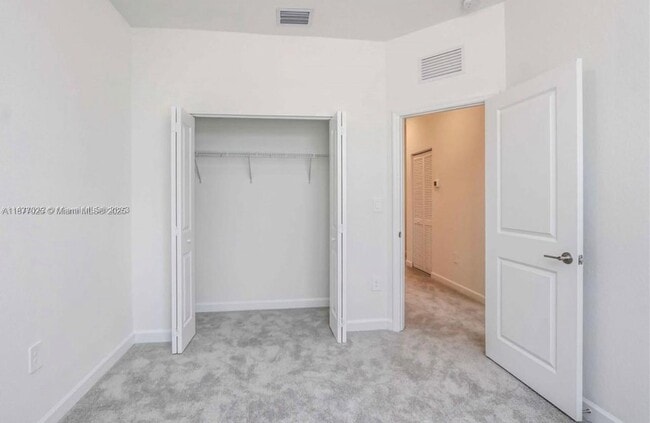 Building Photo - 26459 SW 148th Ave