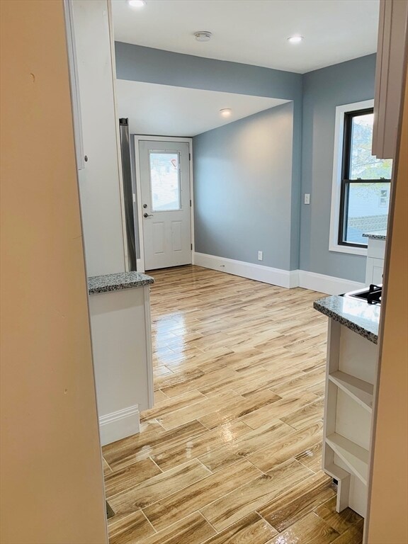 Building Photo - 247 Whitwell St