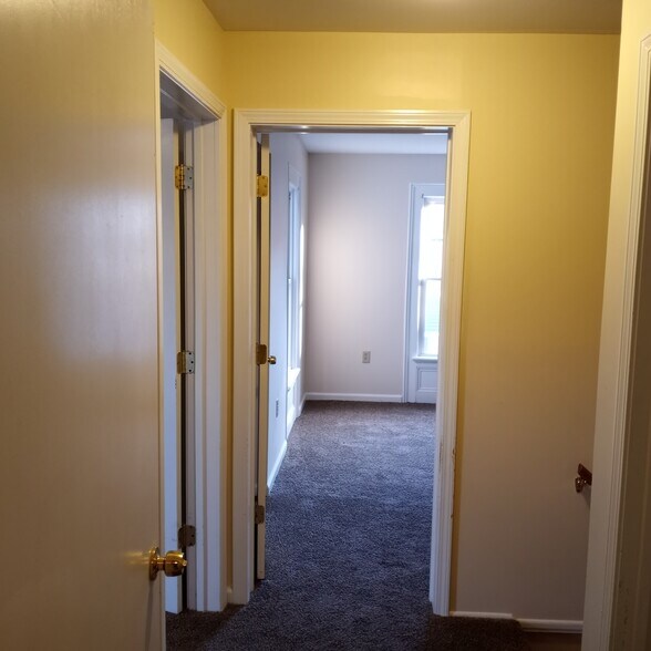 Building Photo - 43 Hawthorne St