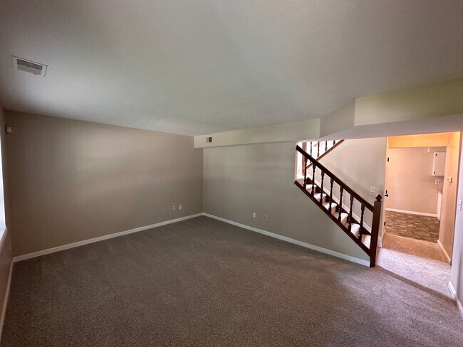 Building Photo - 8570 Fairway Trail