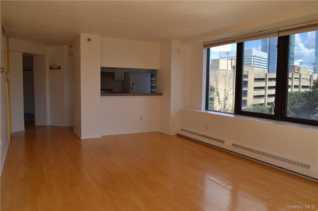 Building Photo - 4 Martine Ave