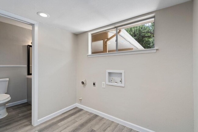 Building Photo - 1813 Woodland Ave