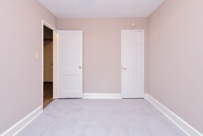 Building Photo - 1709 Montello Ave NE