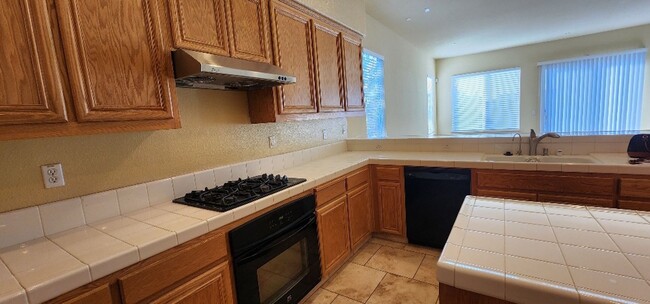 Building Photo - Beautiful Ideal Family Home: 3 Bedrooms, 2...