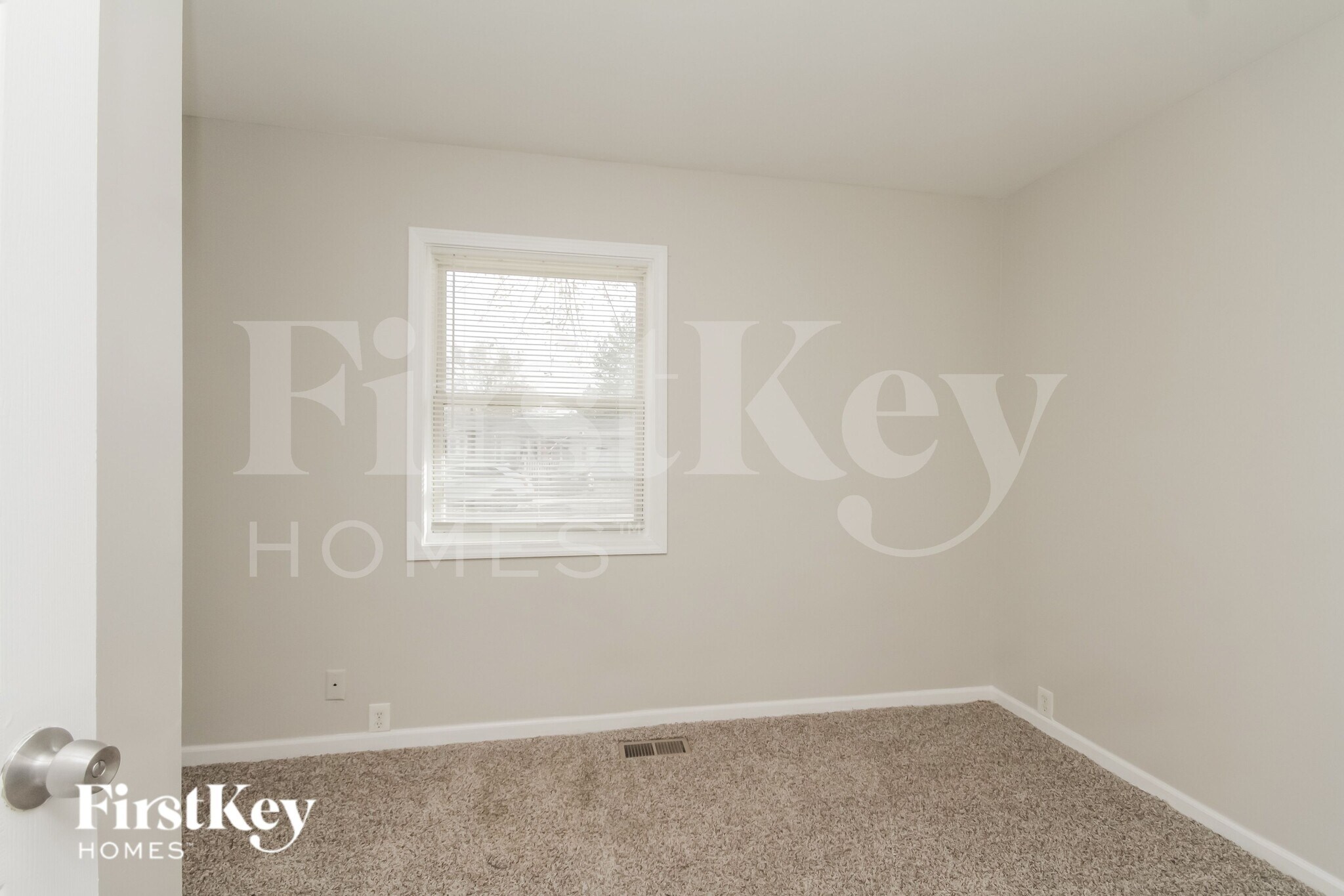 Building Photo - 408 Dalhart Ave