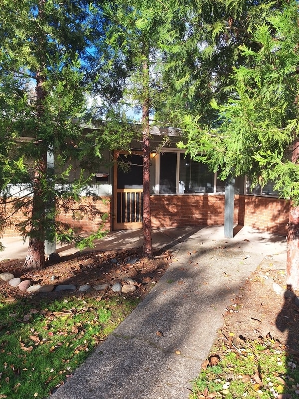 Building Photo - 801 Ashland St