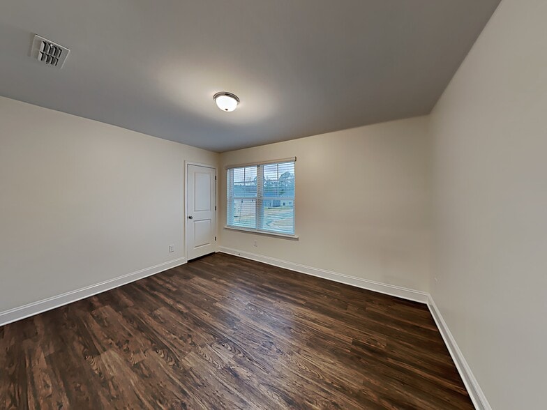 Building Photo - 3204 Brierhill Rd