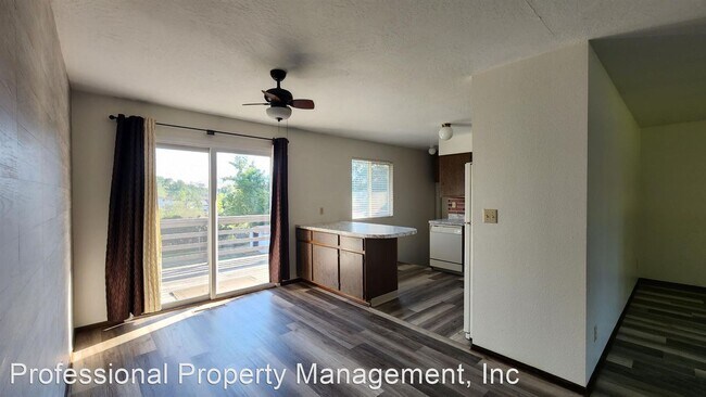 Building Photo - 3 br, 2 bath House - 224 Glacier Dr