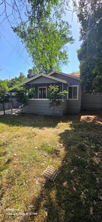 Building Photo - 3003 Vine St