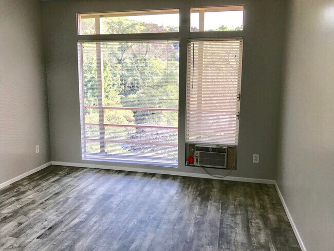 Bedroom - 2607 Laurel Canyon Blvd