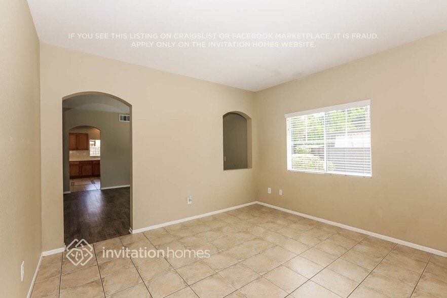 Building Photo - 26186 Lawrence Union Dr
