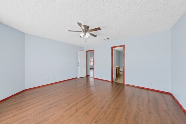 Building Photo - 7919 Wayside Trail