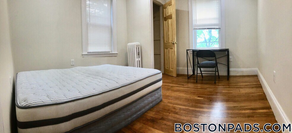 Building Photo - 12 Logan St