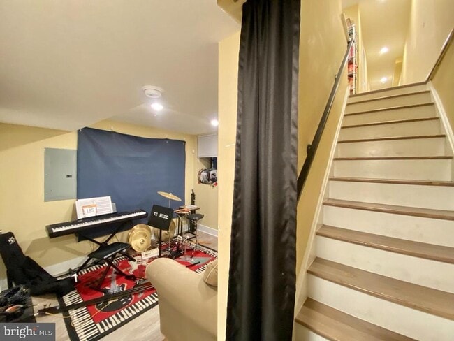 Building Photo - 2214 N Camac St