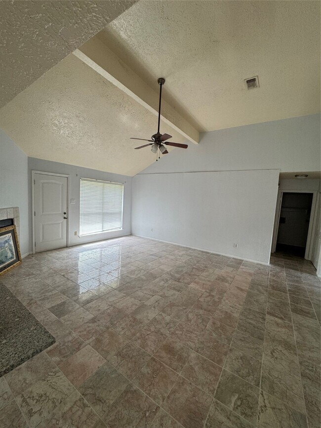 Building Photo - 11922 Sulphur Springs Dr