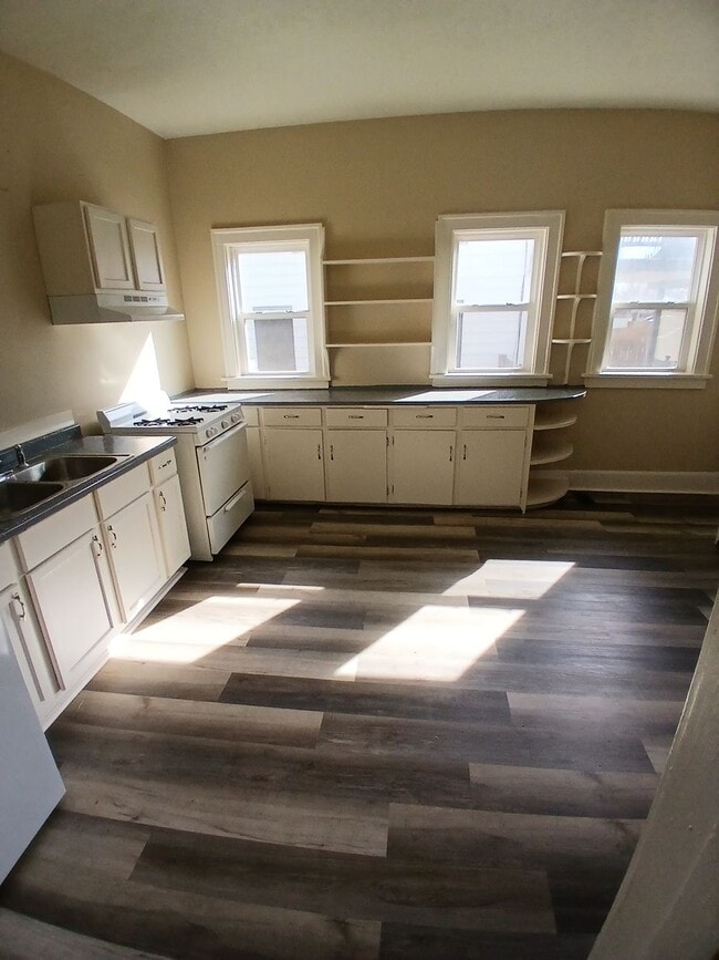 Building Photo - 1535 West St