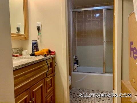 Building Photo - 1110 Commonwealth Ave