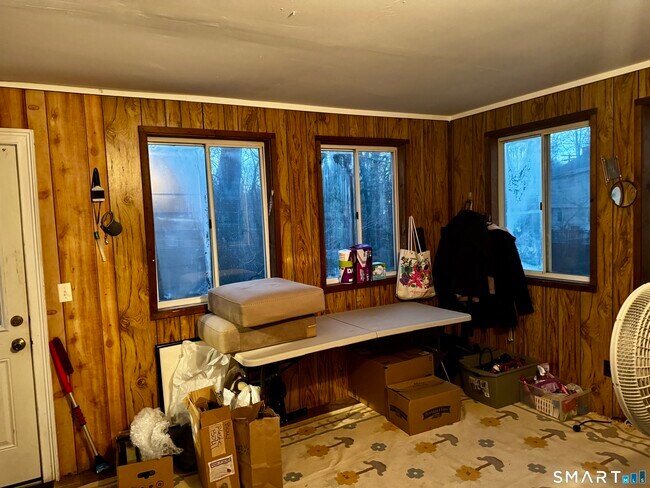 Building Photo - 6 Redcoat Ln