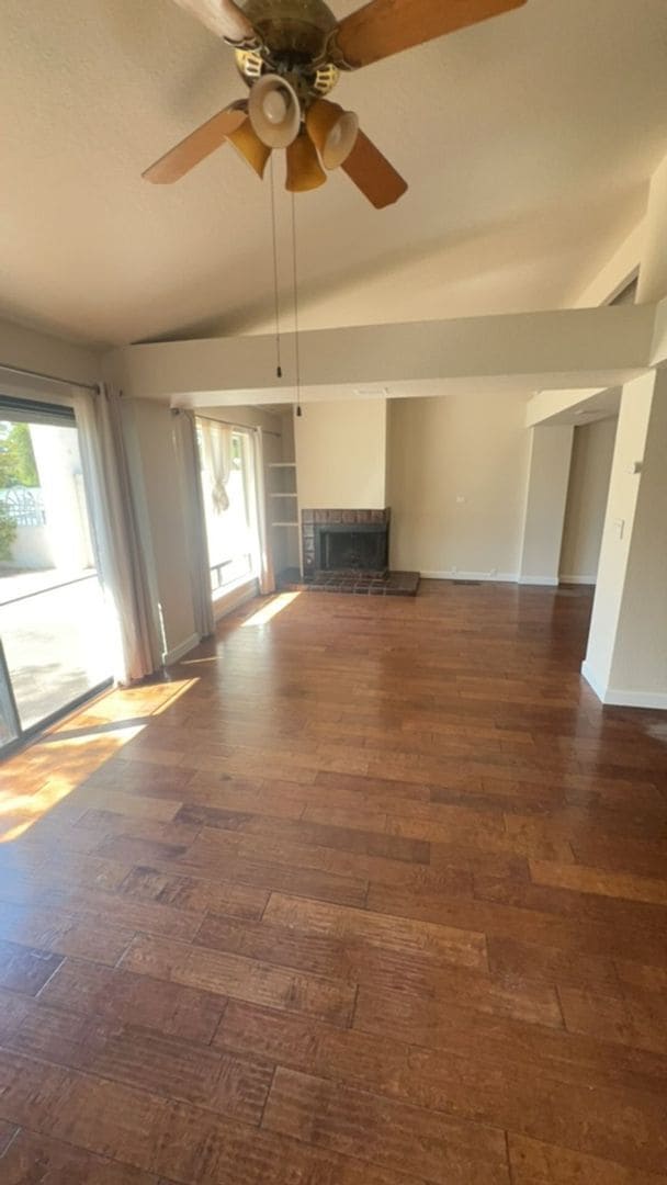Building Photo - Stunning Views! Lake front 3 bed/2ba Home in Stonegate Community!