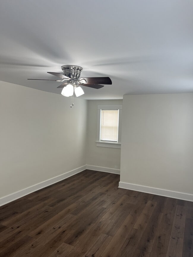 Building Photo - 1925 Brookline Ave