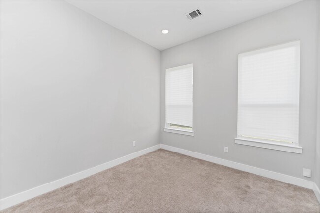 Building Photo - 4515 Whitney Pkwy