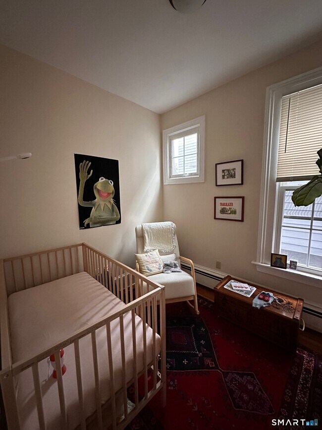 Building Photo - 84 Clark St