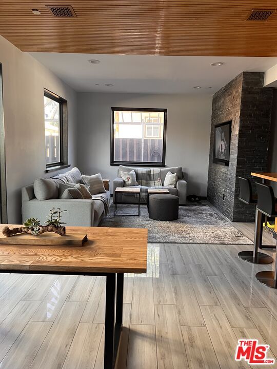 Building Photo - 3541 5th St