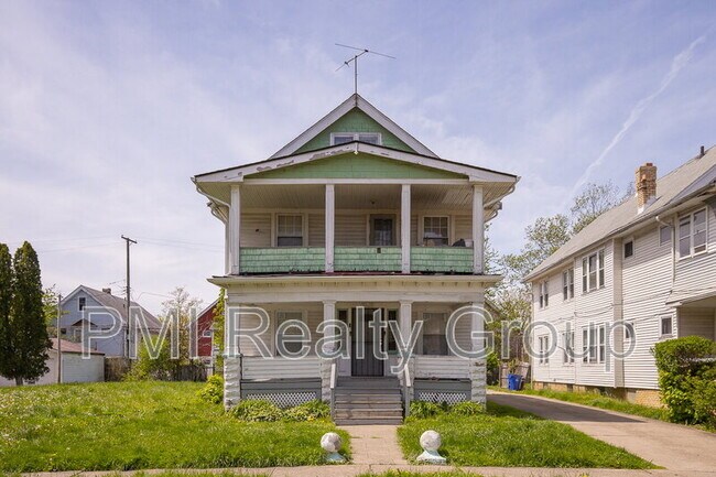 Building Photo - 3600 E 153rd St