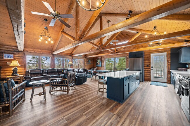 Building Photo - N1508 Wildwood Rd