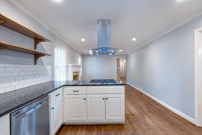 Building Photo - 1823 Marilon Dr