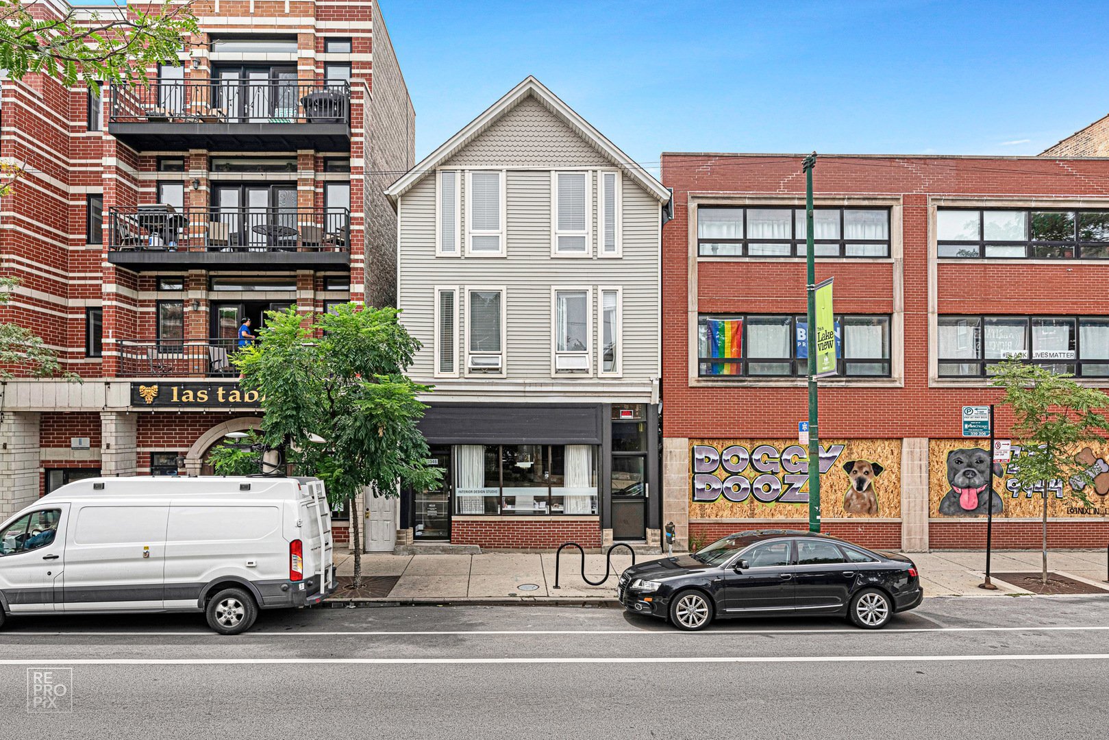 Building Photo - 2946 N Lincoln Ave