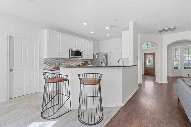 Building Photo - 13202 Fawn Valley Dr
