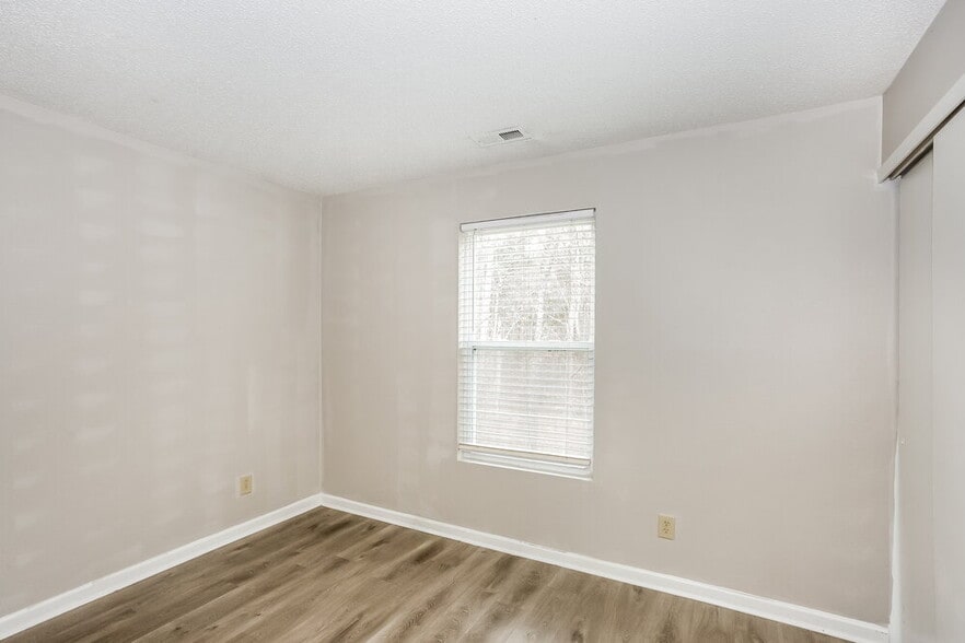 Building Photo - 1231 Willow Bridge Ct