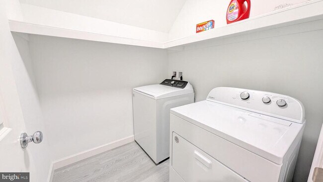 Building Photo - 2253 Papermill Rd