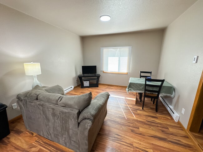 Building Photo - Theater Apartments Beulah