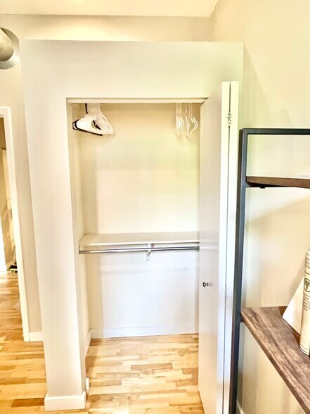 Spare bedroom closet - 2422 Tremont Pl