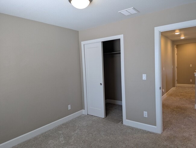 Building Photo - 1854 Peak Pr Ln