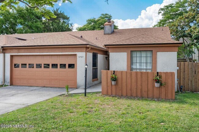 Building Photo - 9709 Fawn Brook Cir N