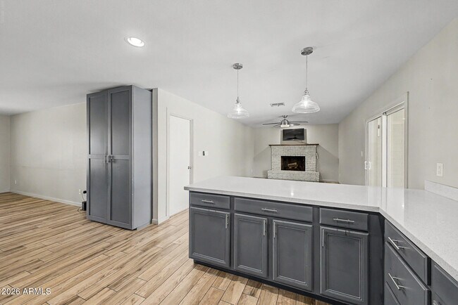 Building Photo - 10217 N 37th Ave