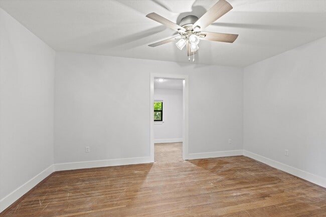 Building Photo - 403 N 9th St