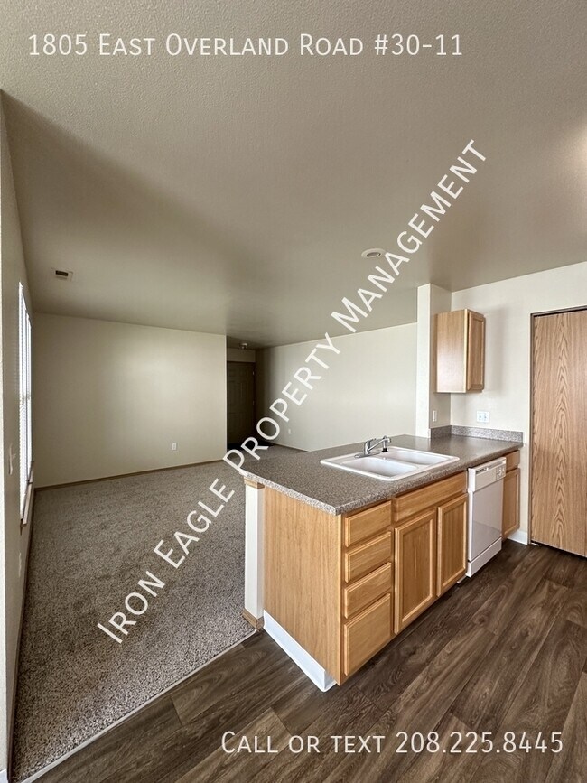 Building Photo - 1805 E Overland Rd