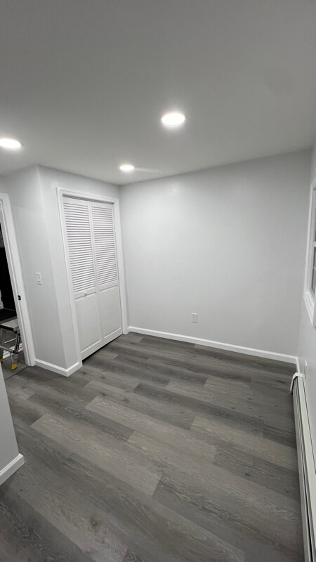 Building Photo - 151 Suydam St