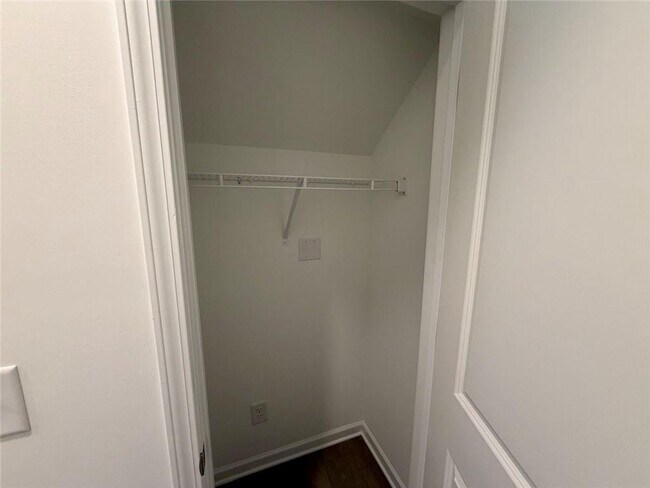 Building Photo - 5333 Frontier Ct