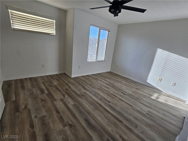 Building Photo - 6842 Feral Dove St