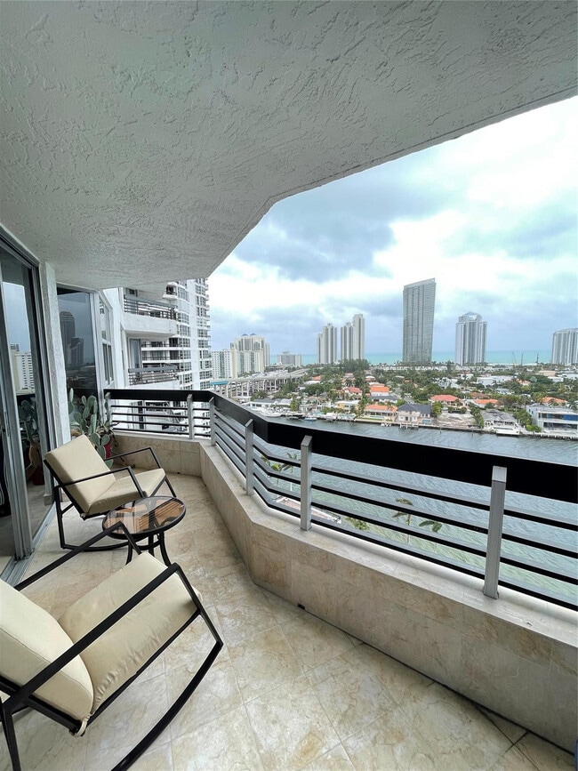 Building Photo - 19101 NE 36th Pl