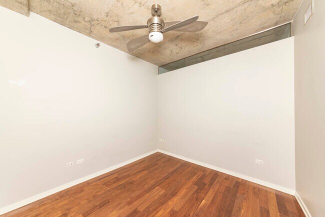 Building Photo - 700 N Larrabee St
